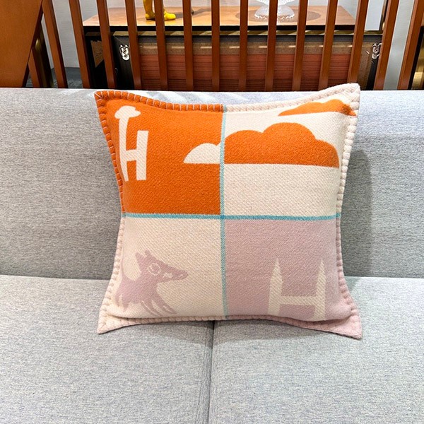 Recommended as a gift [Hermes replica] Cushion Avalon Epope H103511M02