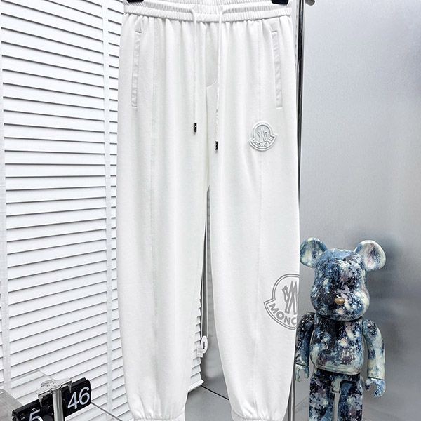 Very popular! Moncler sweatpants replica with logo patch mom81012