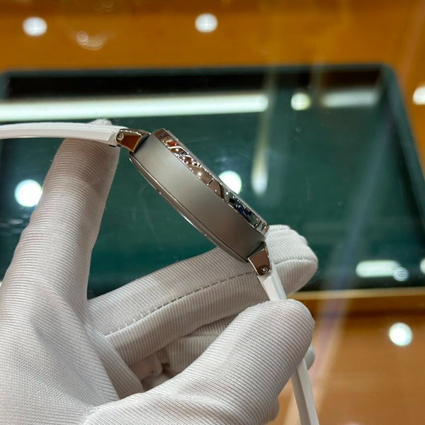 Louis Vuitton Replica Watch Tambour Street Diver Pacific White QBB175