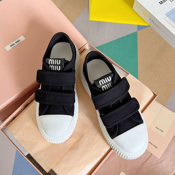 Miu Miu sneakers replica painted logo canvas myr93219 Miu Miu sneakers replica painted logo canvas myr93219