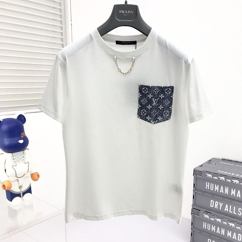 Love at first sight?◆Louis Vuitton◆T-shirt parody top short sleeve men's red white vuj04296 Love at first sight?◆Louis Vuitton◆T-shirt parody top short sleeve men's red white vuj04296