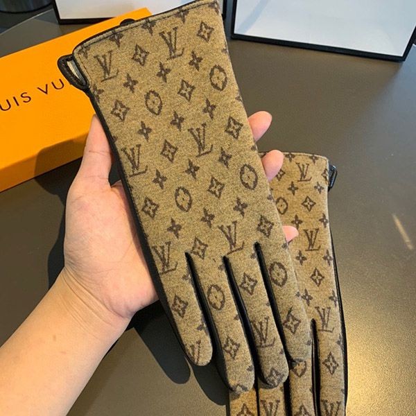 Louis Vuitton Leather Monogram Gloves vue45927
