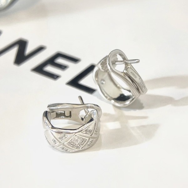 A lovely [Chanel] Coco Crush earrings replica shw44324