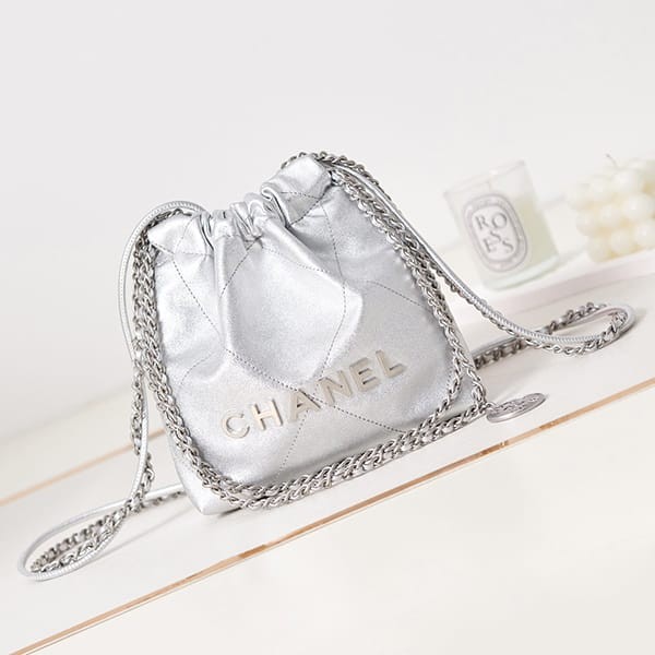 I definitely want it! Chanel 22 Mini Replica Handbag shh10866 I definitely want it! Chanel 22 Mini Replica Handbag shh10866