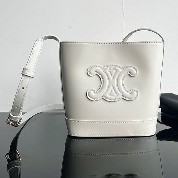 ★Tracked shipping for peace of mind Celine Cuir Triomphe Small Bucket Bag Fake Cev41600