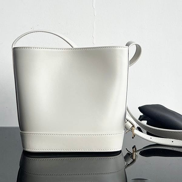 ★Tracked shipping for peace of mind Celine Cuir Triomphe Small Bucket Bag Fake Cev41600