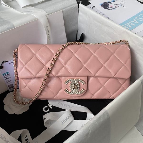 Hard to find Chanel elegant clutch shoulder bag replica AS3791B10 32294305 Hard to find Chanel elegant clutch shoulder bag replica AS3791B10 32294305