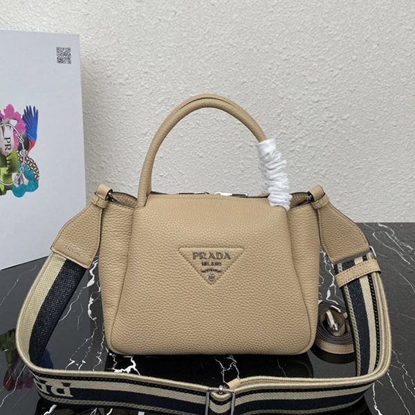 [Great Deal] Prada Small Leather Handbag Replica puv62684