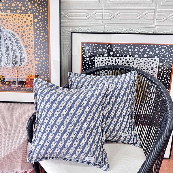 Attention ★ Celine Cushion Replica Cef50961 Attention ★ Celine Cushion Replica Cef50961