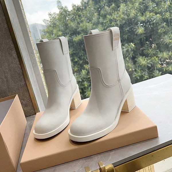 Miu Miu Oversole Leather Ankle Boots Boots mye97463