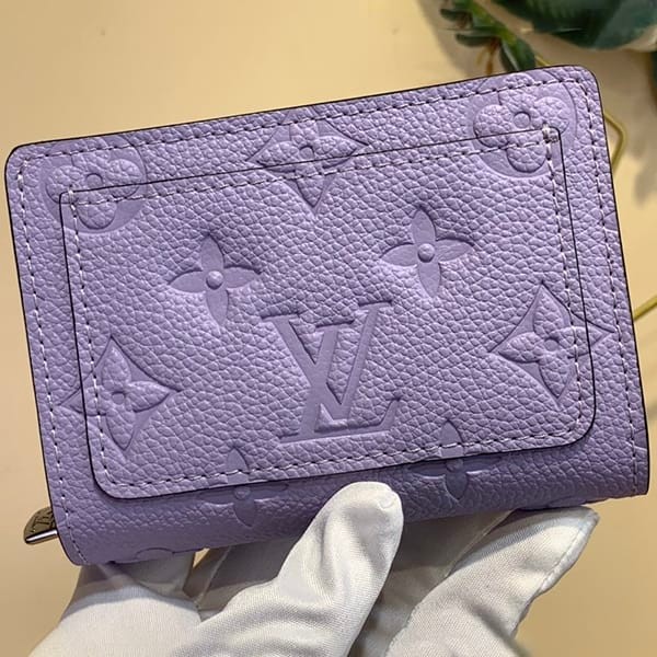 Love at first sight? Louis Vuitton Portefeuille Claire Mini Wallet Replica vup03199