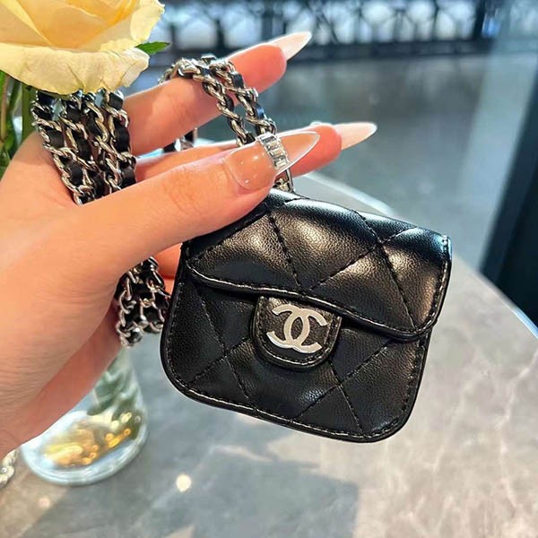 Hard to find Chanel black Airpod case copy? Earphone case shi83074 Hard to find Chanel black Airpod case copy? Earphone case shi83074