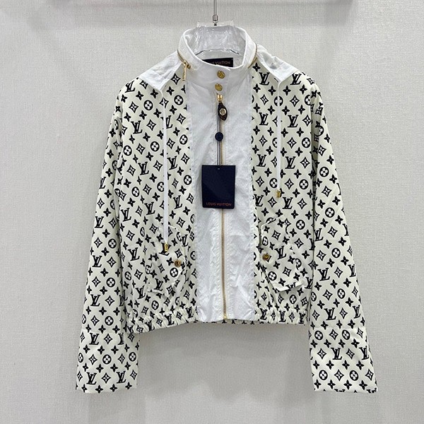 Very popular! Louis Vuitton 3D Monogram Parka Replica 1ABTCJ Very popular! Louis Vuitton 3D Monogram Parka Replica 1ABTCJ