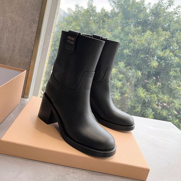 Immediate delivery Miu Miu oversole leather ankle boots boots mye42682