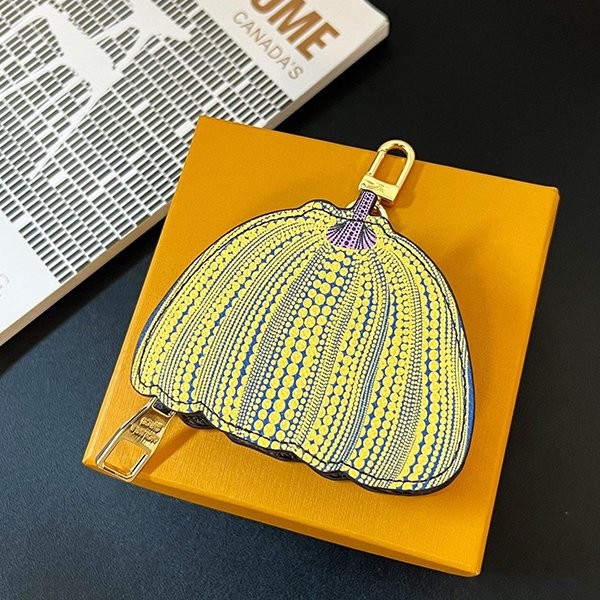☆Super popular☆Louis Vuitton Yayoi Kusama keychain replica vuo70686
