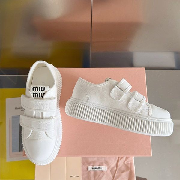 Miu Miu sneakers painted logo canvas mym86767