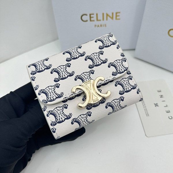 Perfect as a gift: Celine Triomphe Canvas Compact Wallet Ceb37544 Perfect as a gift: Celine Triomphe Canvas Compact Wallet Ceb37544