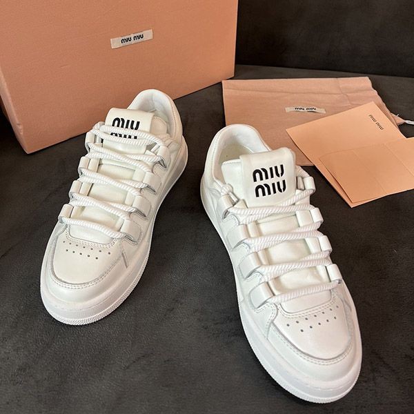 Love at first sight? Miu Miu sneakers replica painted logo canvas myy97879 Love at first sight? Miu Miu sneakers replica painted logo canvas myy97879
