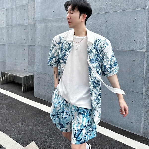 Louis Vuitton Monogram Aqua Garden T-shirt replica short sleeve cotton swim shorts vum86361