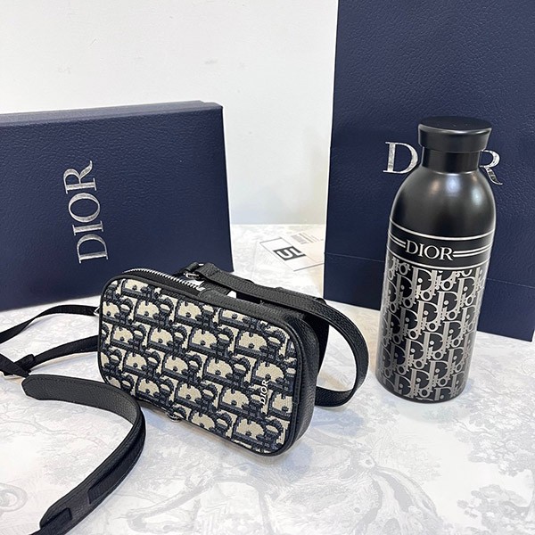 Dior replica aqua bottle with shoulder strap dea58837 Dior replica aqua bottle with shoulder strap dea58837