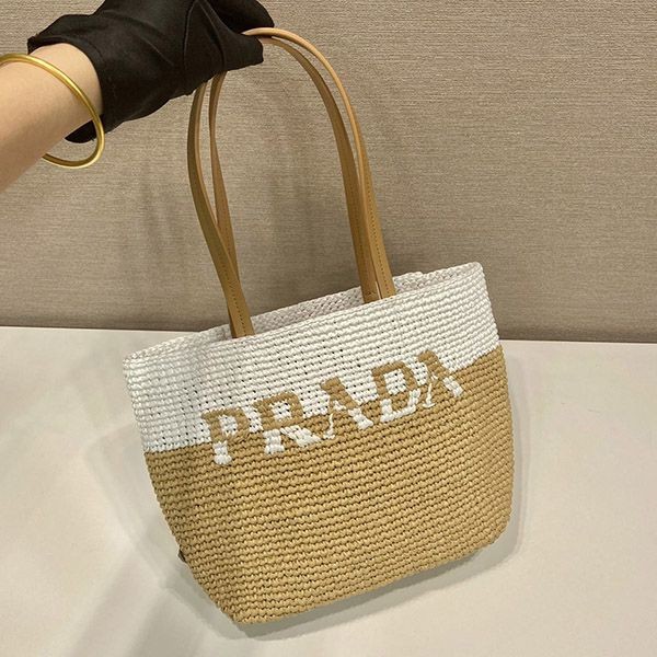Popular all over the world? Prada raffia x leather tote bag puo99498