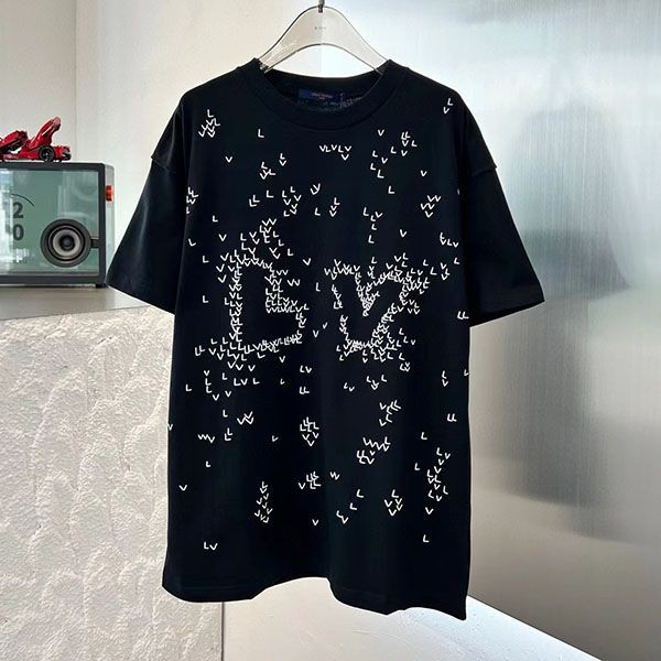 Stylish Louis Vuitton LV Spread Bicolor T-shirt Replica vuw43970 Stylish Louis Vuitton LV Spread Bicolor T-shirt Replica vuw43970