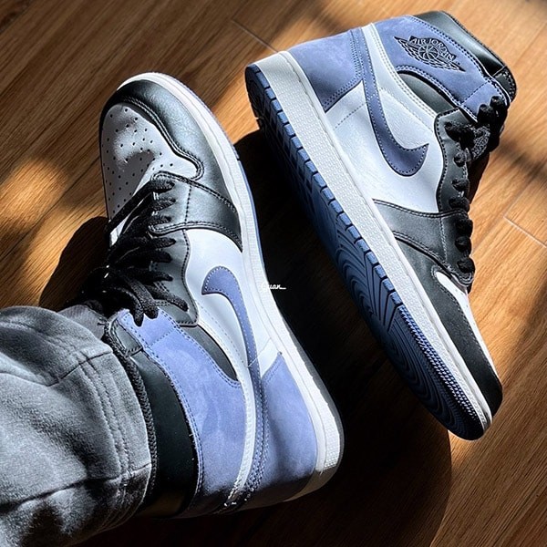 Nike Air Jordan 1 Replica Retro High OG Summit White/Blue Moon-Black 555088-115 Nike Air Jordan 1 Replica Retro High OG Summit White/Blue Moon-Black 555088-115