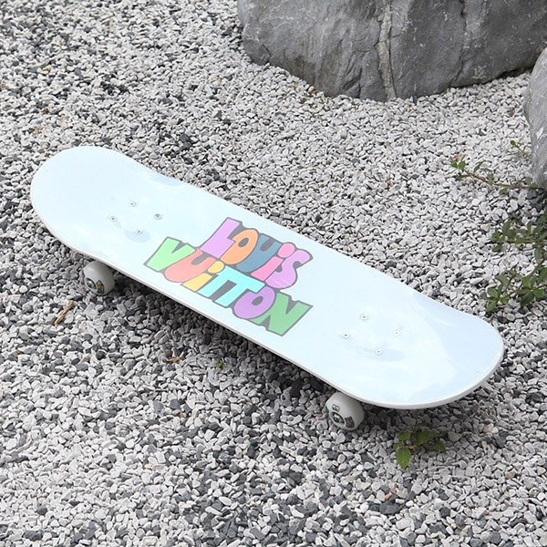 [★Sold out★] Louis Vuitton Replica Monogram Comics Skateboard GI0884