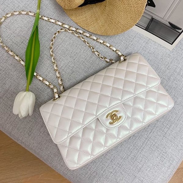 The hottest topic! Chanel replica classic handbag Pearly shd25412 The hottest topic! Chanel replica classic handbag Pearly shd25412