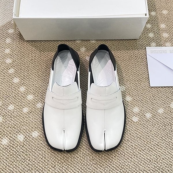 Maison Margiela Shoes Tabi Boots Fake Tabi Loafers HD00380