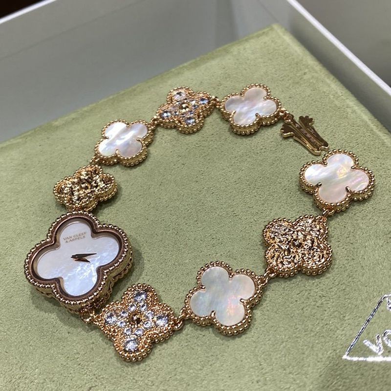 Classic Van Cleef & Arpels Lady Arpels Heure Philander watch replica vax35882