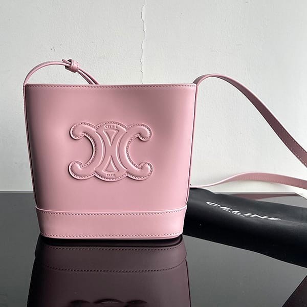 No.1 Popular Celine Cuir Triomphe Small Bucket Bag Replica Cet22618 No.1 Popular Celine Cuir Triomphe Small Bucket Bag Replica Cet22618