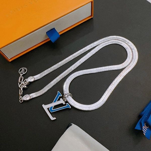 Love at first sight? Louis Vuitton Pendant Instinct Enamel vuy25142 Love at first sight? Louis Vuitton Pendant Instinct Enamel vuy25142