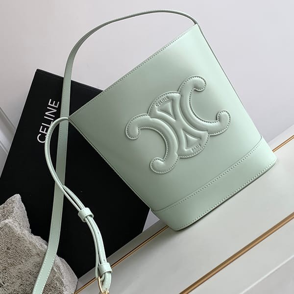 n-grade recommended Celine Cuir Triomphe small bucket bag replica Cej17971 n-grade recommended Celine Cuir Triomphe small bucket bag replica Cej17971