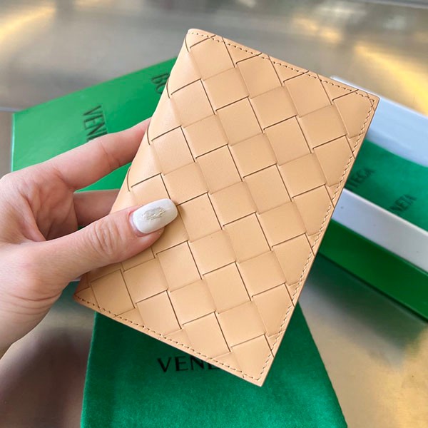 Super low price! Bottega Veneta passport case replica boc84580 Super low price! Bottega Veneta passport case replica boc84580