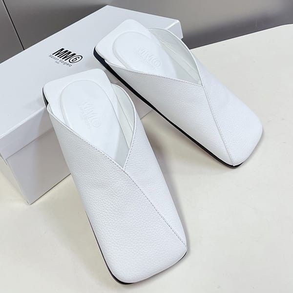 Classic MM6 Maison Margiela replica leather square slip-on Mas43177