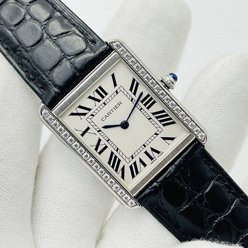 Very popular!! New color Cartier Tank Solo replica kav14259