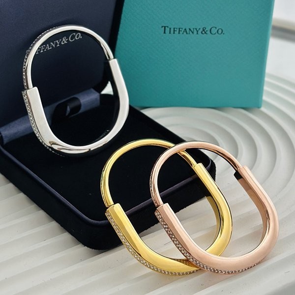 Tiffany Lock Diamond Hangul Bracelet Replica [Popular Item] Tii64602
