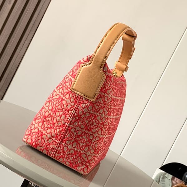 Super cheap price! Loewe replica Anagram Cube bag in 2 sizes los19028