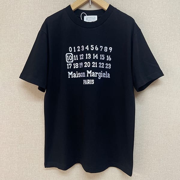 Love at first sight? MM6 Maison Margiela replica logo oversized short sleeve T-shirt Maj91607 Love at first sight? MM6 Maison Margiela replica logo oversized short sleeve T-shirt Maj91607