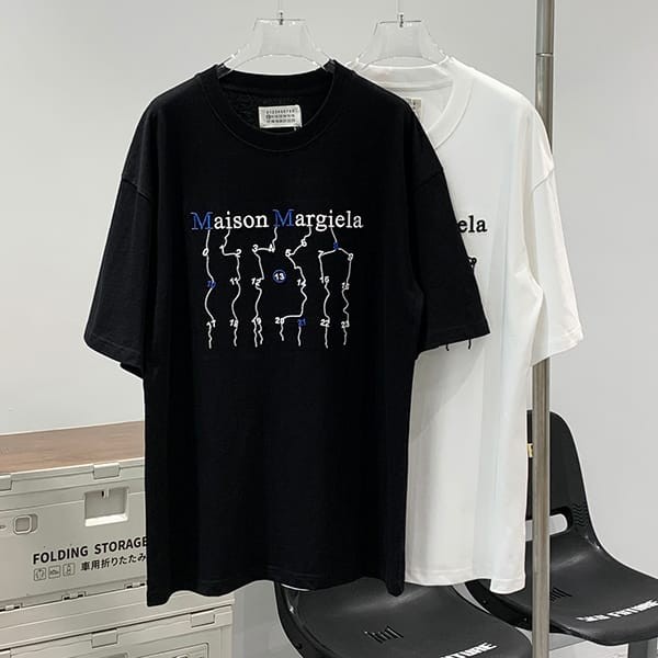 Express delivery MM6 Maison Margiela replica numbering logo T-shirt 2 colors Max53216 Express delivery MM6 Maison Margiela replica numbering logo T-shirt 2 colors Max53216
