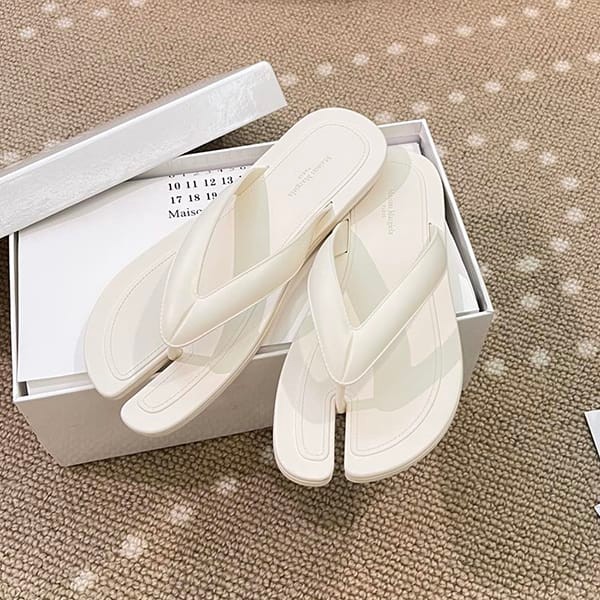 High-end brand Maison Margiela tabi split-toe thong sandals replica Mai79039 High-end brand Maison Margiela tabi split-toe thong sandals replica Mai79039