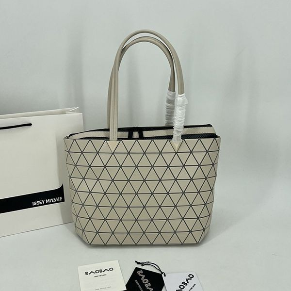 Hard to find BAOBAO ISSEY MIYAKE Calton Metallic Bag bao54459