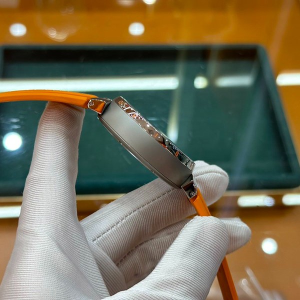 Louis Vuitton Smartwatch Cheap Tambour Automatic Street Diver Burning Rock QBB201