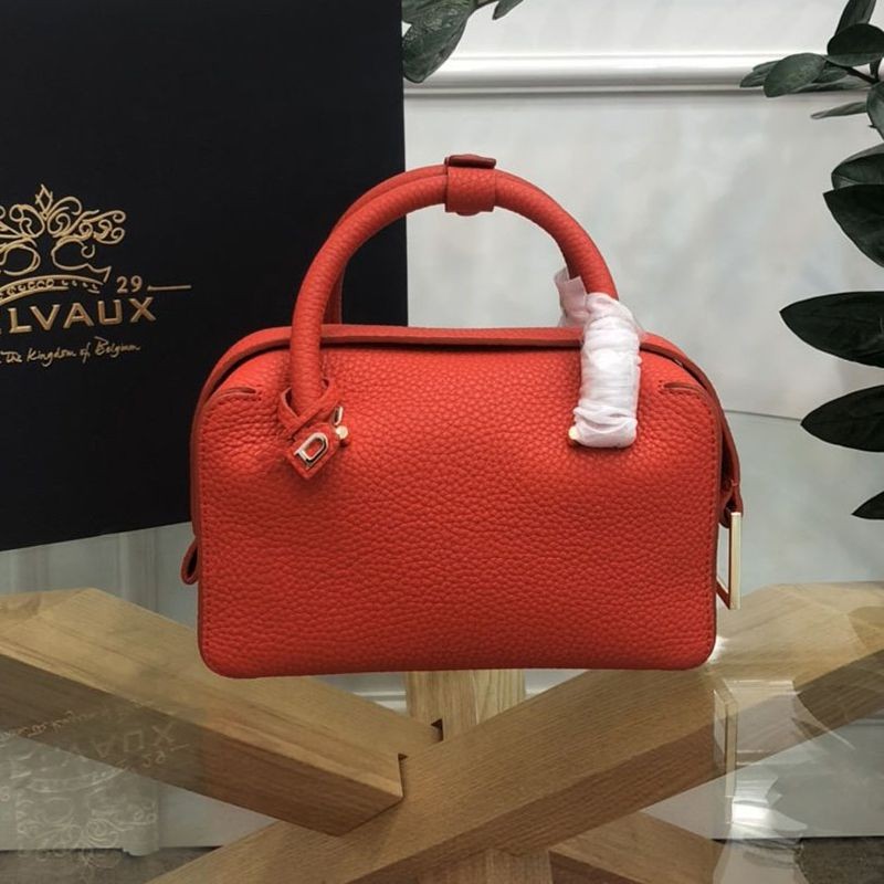 Love at first sight? Delvaux Cool Box Mini Bag Replica Dek08465 Love at first sight? Delvaux Cool Box Mini Bag Replica Dek08465