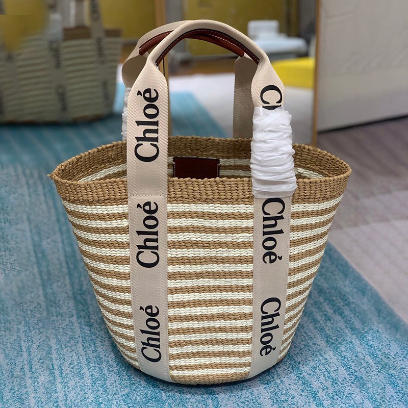 21AW new Chloe Woody fake basket bag ☆ Raffia tote bag ☆ Shipping included chj66692 21AW new Chloe Woody fake basket bag ☆ Raffia tote bag ☆ Shipping included chj66692