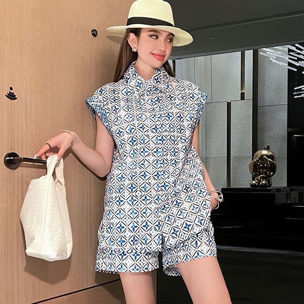 ★Popular in Japan! Louis Vuitton Replica By the Pool Monogram Tile Boxy Shirt & Shorts 1ABT0S ★Popular in Japan! Louis Vuitton Replica By the Pool Monogram Tile Boxy Shirt & Shorts 1ABT0S