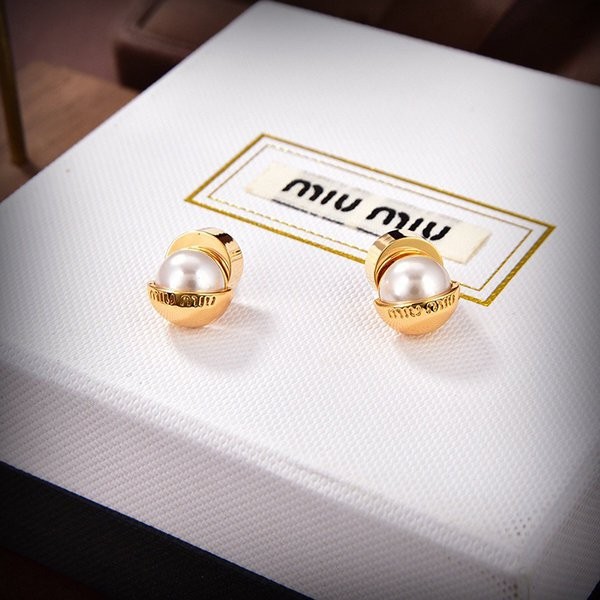 Miu Miu pearl earrings replica mym00371