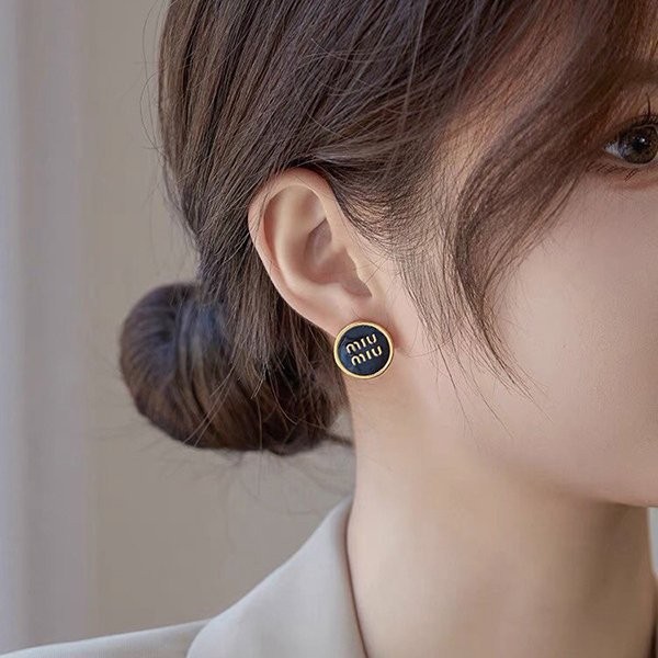 The most popular Miu Miu logo earrings replica myz05640