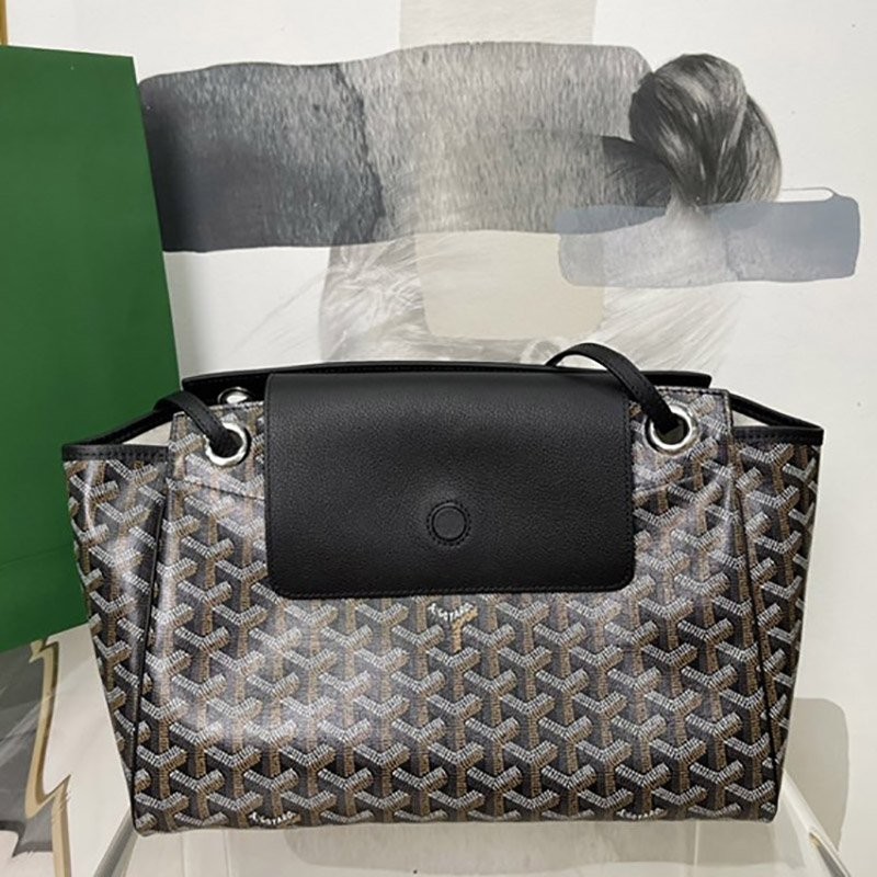 Competition for Goyard Rouette PM Slide Shoulder Bag Replica Got01172